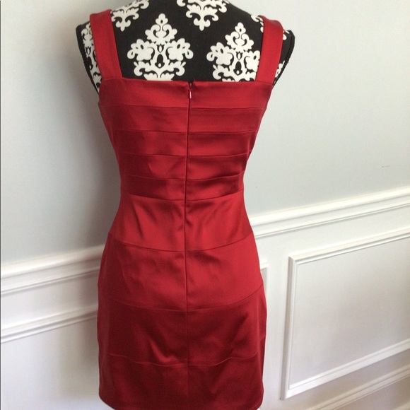 Cache Red Dress! Size 4 - Picture 2 of 11